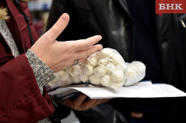 В Ухте продавца наказали за продажу пельменей осужденному