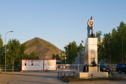 памятник шахтеру.jpg