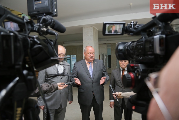 ANT_7909.jpg ANT_7909.jpg