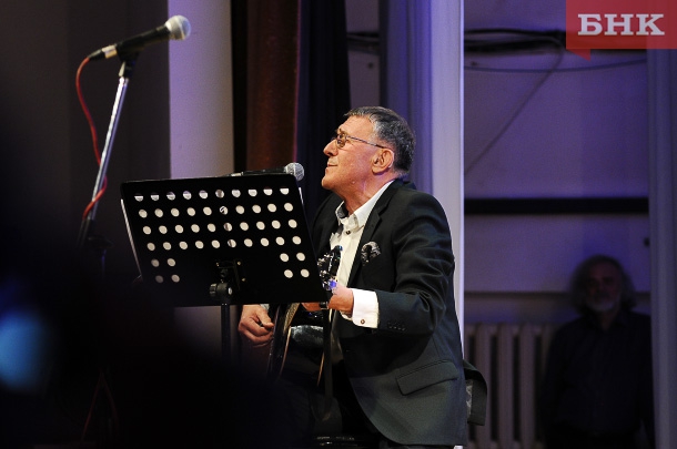 RET_9530.jpg RET_9530.jpg