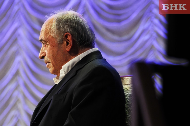 RET_9543.jpg RET_9543.jpg