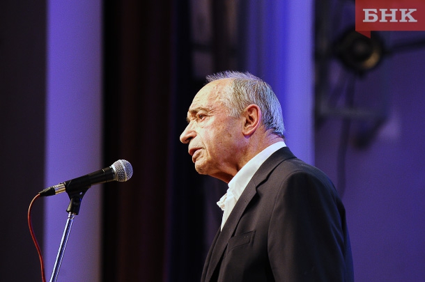 RET_9595.jpg RET_9595.jpg