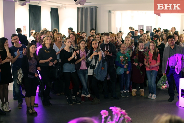 IMG_zal2-4.jpg IMG_zal2-4.jpg