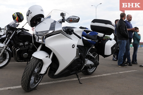 RET_9966.jpg RET_9966.jpg