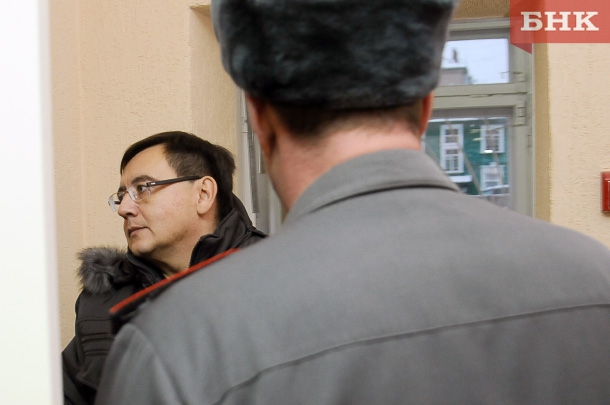 Шесть лет заключения запросил гособвинитель экс-мэру Ухты Олегу Казарцеву