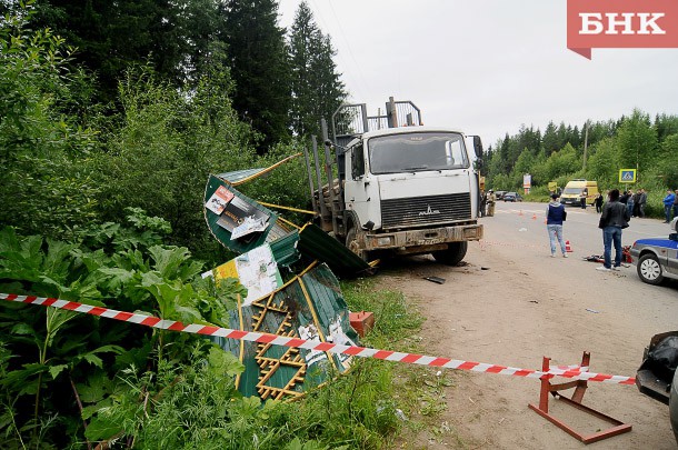 В Сыктывкаре предстанет перед судом водитель грузовика, который задавил трех человек