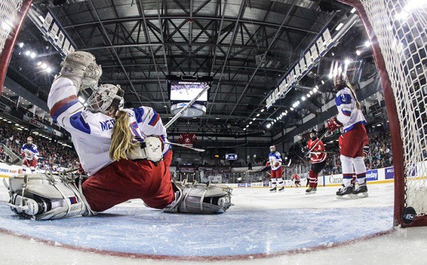 Российские хоккеистки уступили Канаде и теперь поспорят за «бронзу» чемпионата мира