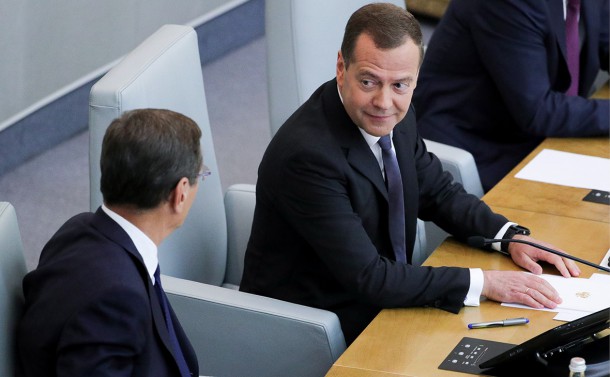 Госдума утвердила Медведева в должности премьера