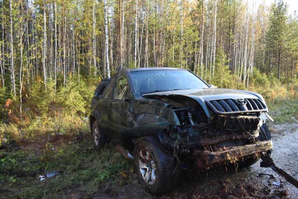 В Коми с трассы вылетел Land Cruiser