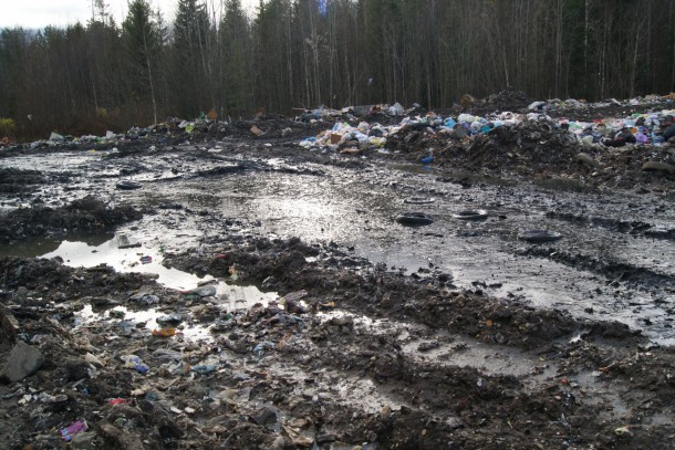Бездорожье привело к мусорному коллапсу в пяти населенных пунктах Коми