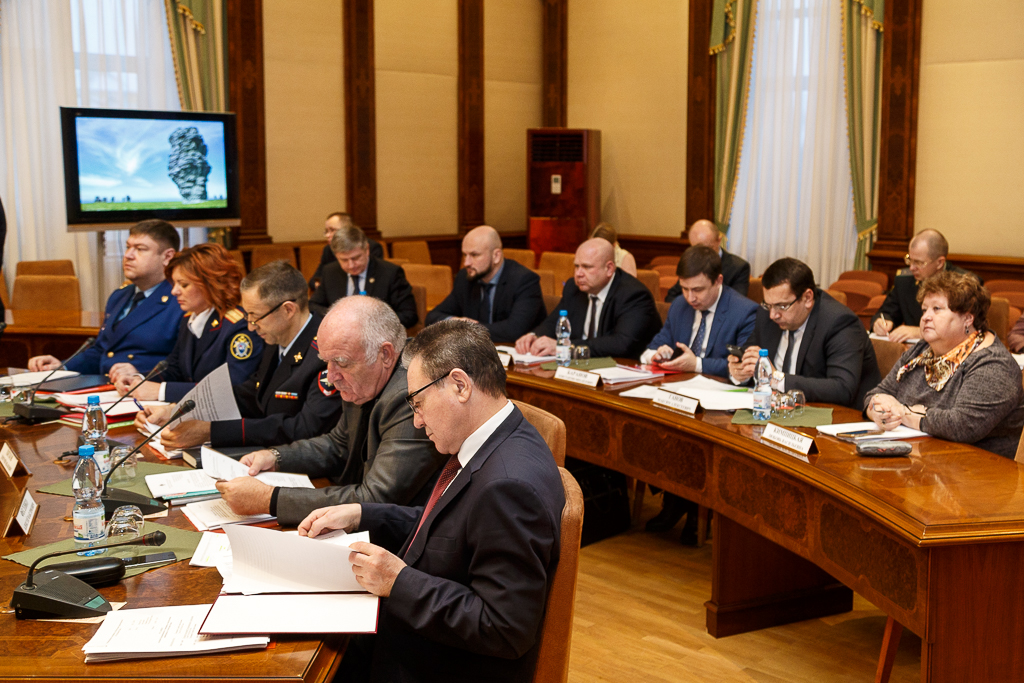 Glava_Pravoporyadok_02.jpg Glava_Pravoporyadok_02.jpg