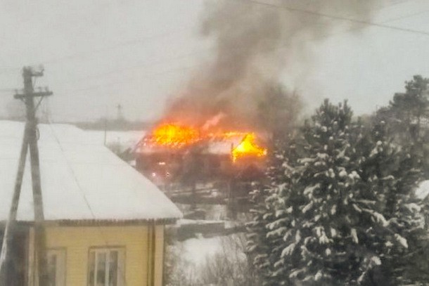 Погорельцам из Югыдъяга всем миром собирают деньги и вещи