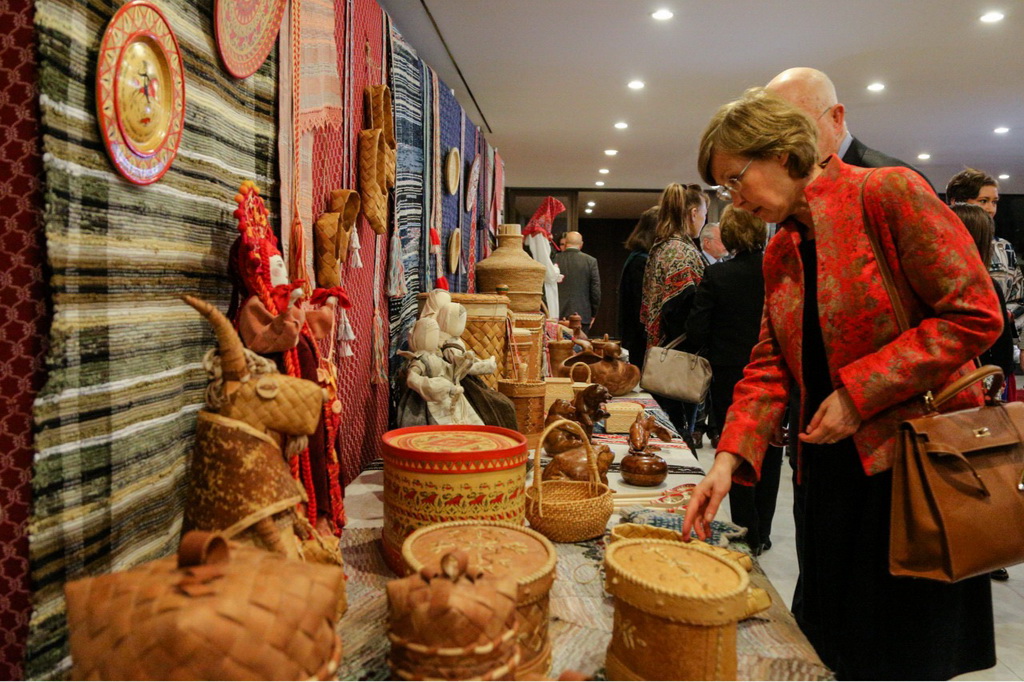 vystavkaa_01.jpg vystavkaa_01.jpg