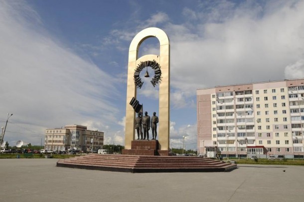 В Усинске выбирают концепцию для благоустройства памятника «Трех поколений»