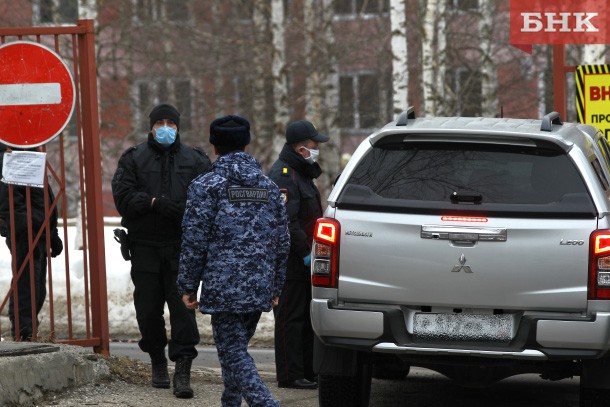 Десять сыктывкарцев получили предупреждения и штрафы за выход из дома