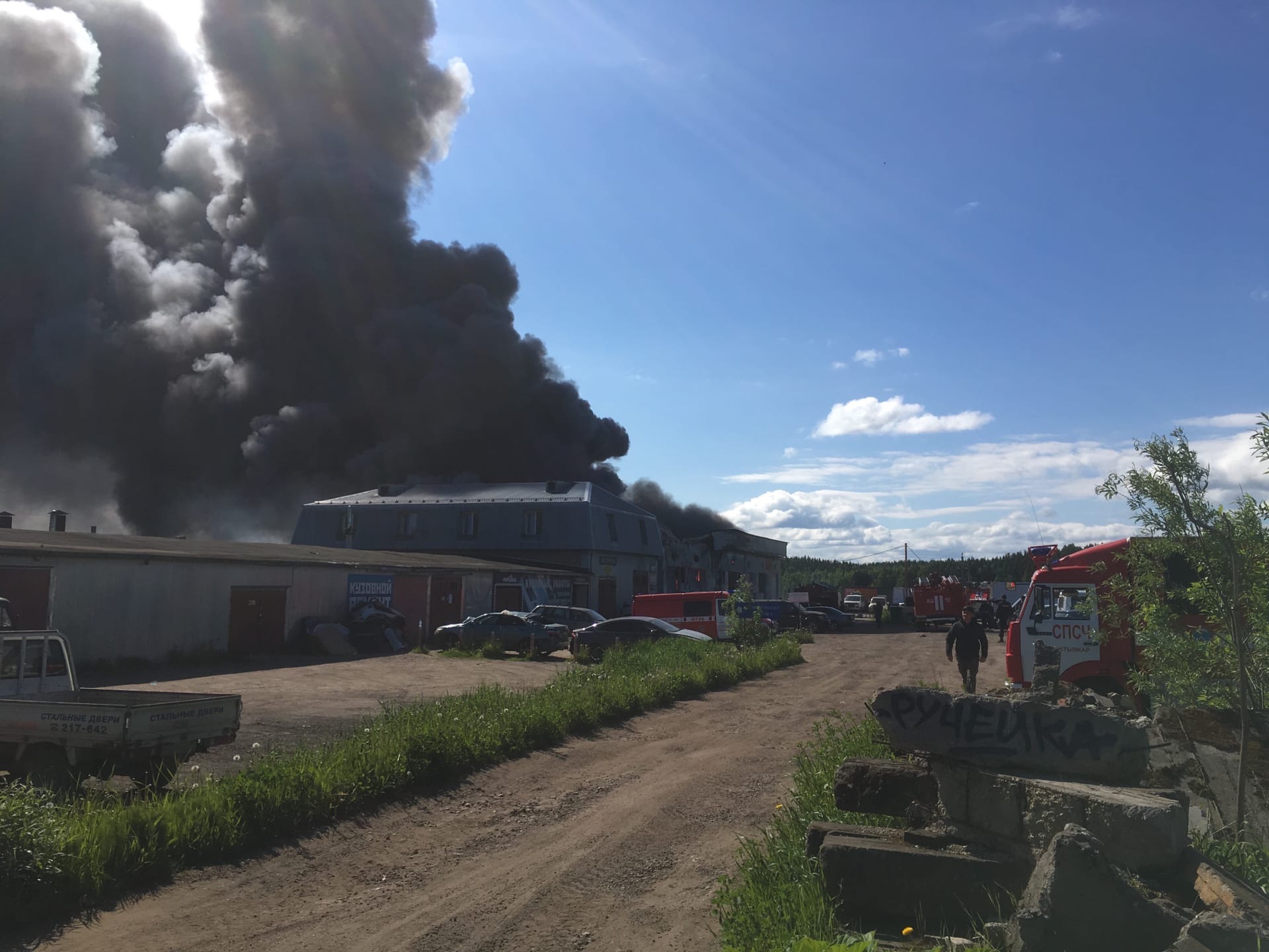 HkuTPzbYTLg.jpg HkuTPzbYTLg.jpg