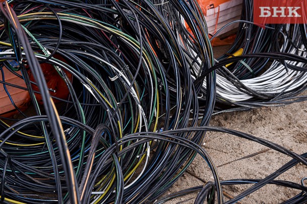 Организации Воркуты и Усинска лишились двух километров кабелей