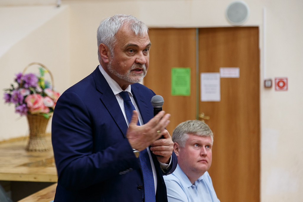 Glava_Izhma_Deputaty_03.jpg Glava_Izhma_Deputaty_03.jpg