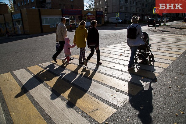 Безработным родителям в сентябре доплатят по три тысячи на ребенка