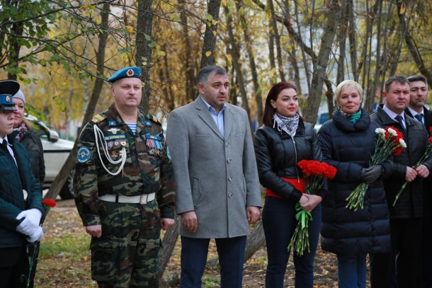 В Усинске открыли памятник Василию Маргелову