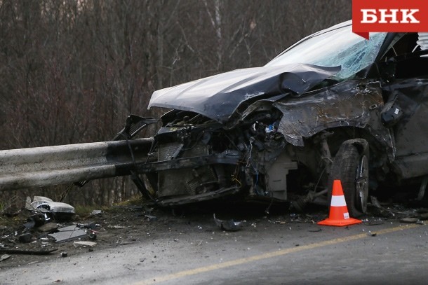 В столице Коми возникла пробка из-за аварии на мосту