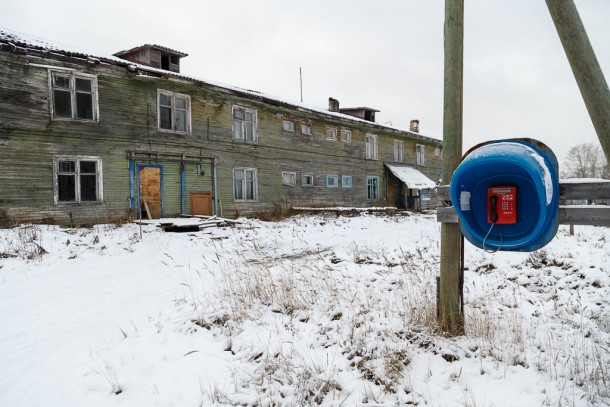 Поселок Вожаель переселят в многоквартирный дом в Емве
