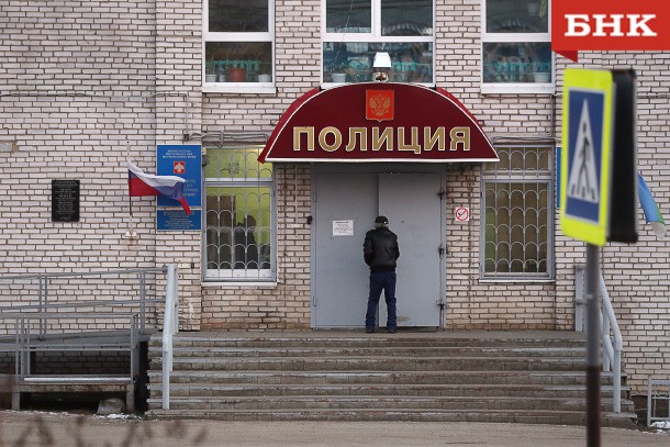 Сыктывдинского участкового обвинили в махинациях с квартирой