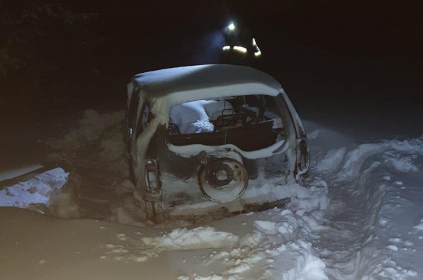 В сгоревшем автомобиле под Усинском нашли останки пропавшего уроженца Дагестана