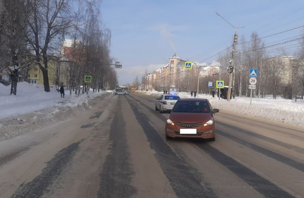 В Сыктывкаре сбили девушку