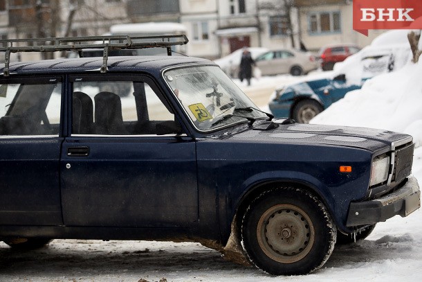 В Вуктыле в автомобиле нашли тело замерзшего мужчины