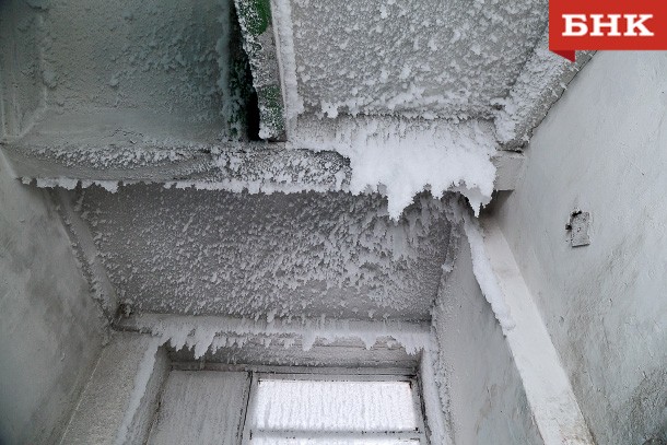 В замерзшем доме в Сыктывкаре решили отремонтировать отопительную систему