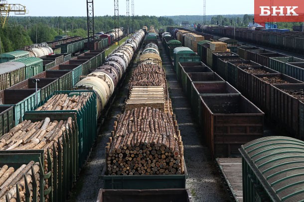 Погрузка леса на Северной железной дороге с начала года выросла на 4,9%