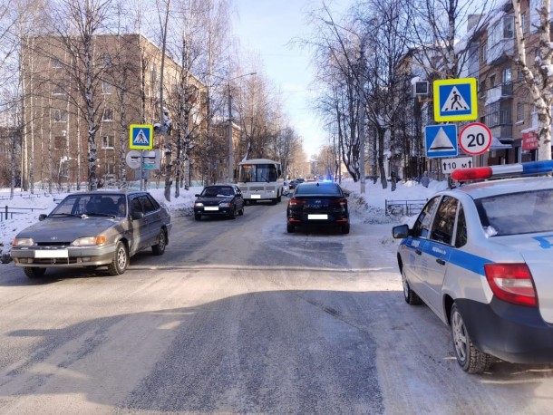 В Ухте водитель Hyundai сбил девочку