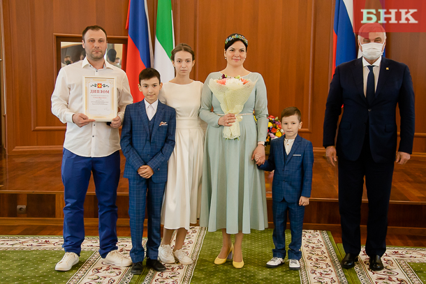 Frolovy.jpg Frolovy.jpg