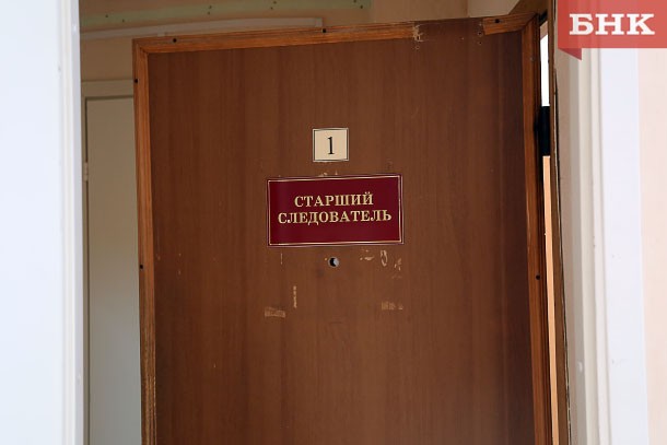 Следователи организовали проверку после падения мальчика в люк в Сыктывкаре
