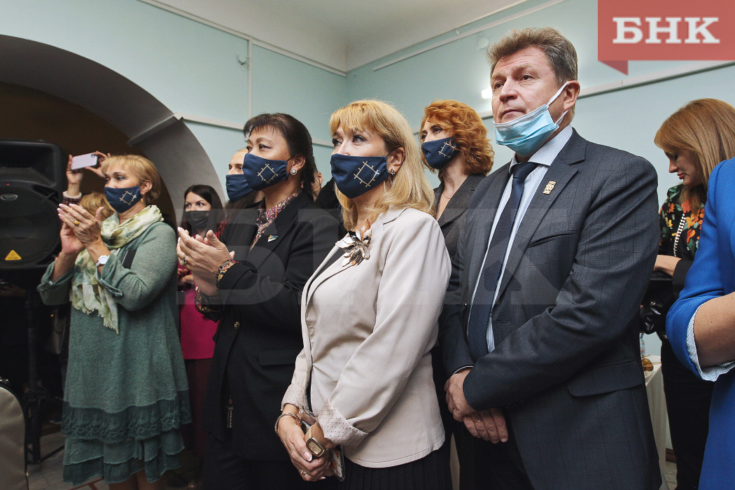 BOB_3790.jpg BOB_3790.jpg