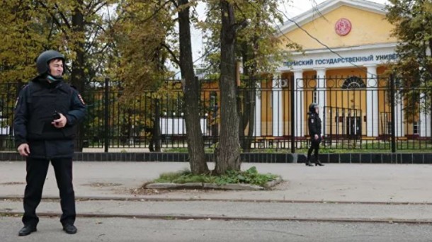 Глава Коми потребовал принять «самые строгие меры» в образовательных организациях после трагедии в Перми