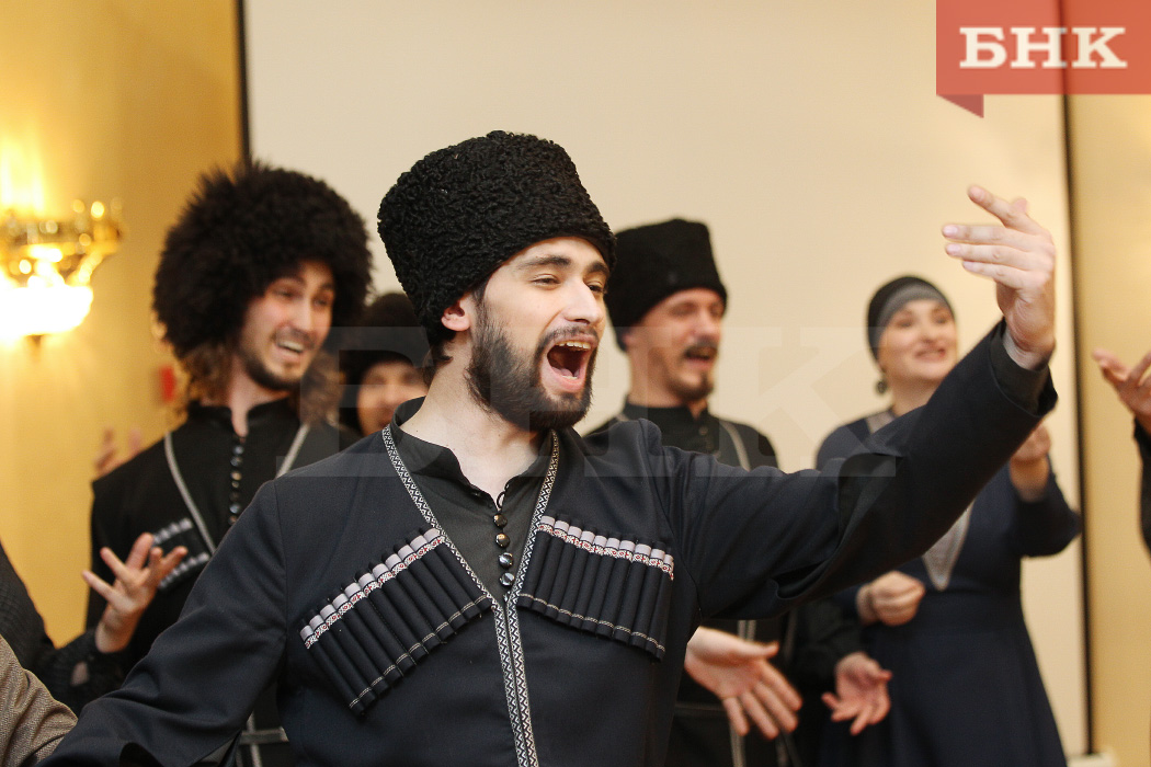 BOB_2177.jpg BOB_2177.jpg