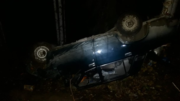 В Ижемском районе ВАЗ вылетел в кювет