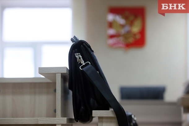 В Печоре осужденный за мошенничество гендиректор не смог подарить родственнице квартиру и Mitsubishi