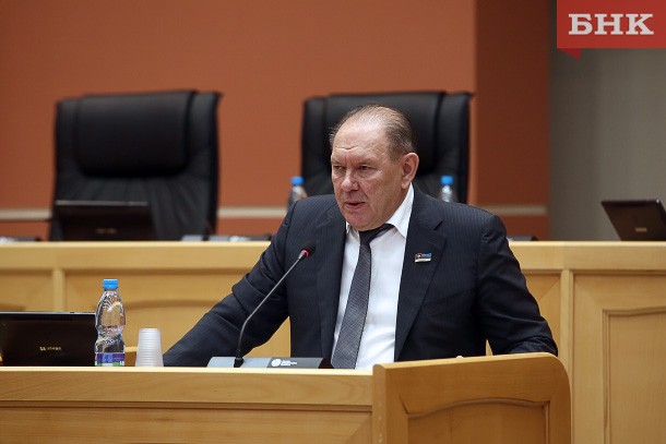 Первый вице-спикер Госсовета Коми прокомментировал слухи о своей отставке 