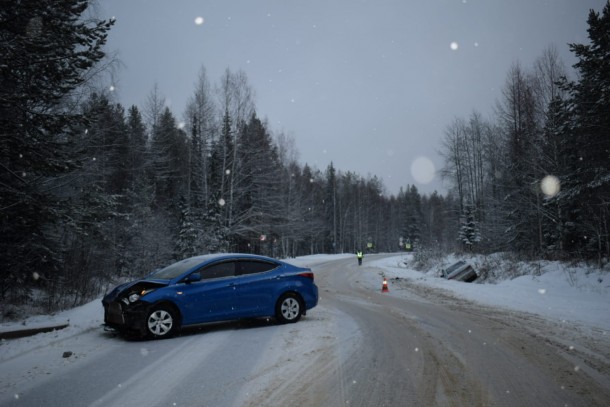 Под Ухтой водитель Hyundai выехал на встречную полосу и попал в ДТП