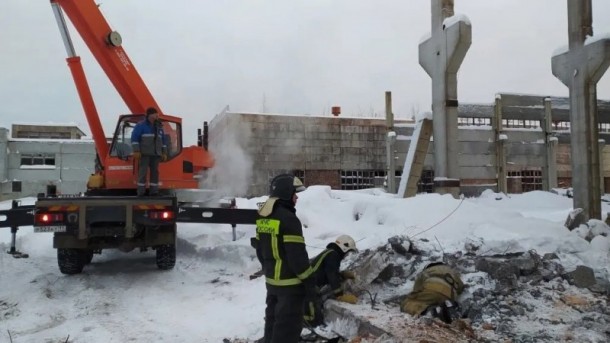 В Ухте возбуждено уголовное дело по факту гибели рабочего под завалами здания