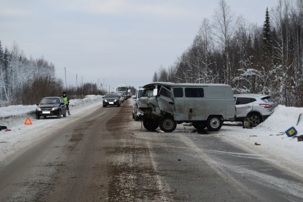  Попавший в ДТП под Ухтой водитель госпитализирован