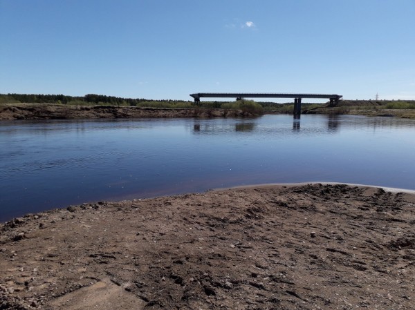 В усть-куломской деревне 20 лет ветшает недостроенный мост
