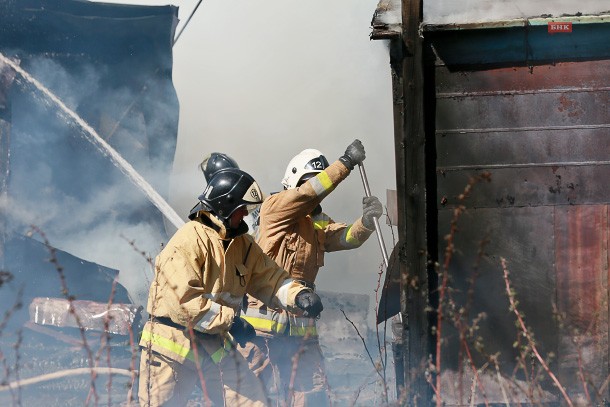 В Коми за сутки сгорели три гаража