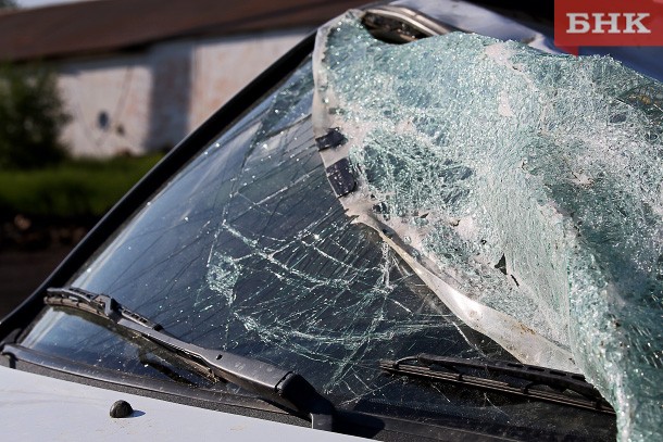 Автовладелец отсудил у мэрии Ухты ущерб за разбитую машину