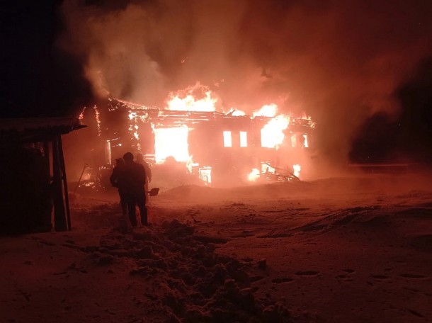 В Ижемском районе ищут пропавшего во время пожара человека