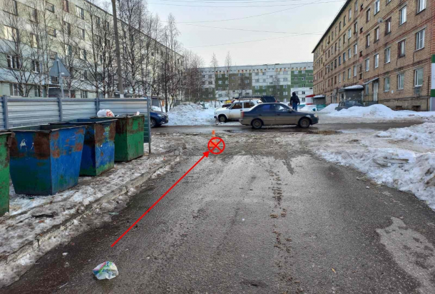 В Сосногорске женщина на иномарке сбила мужчину во дворе и уехала