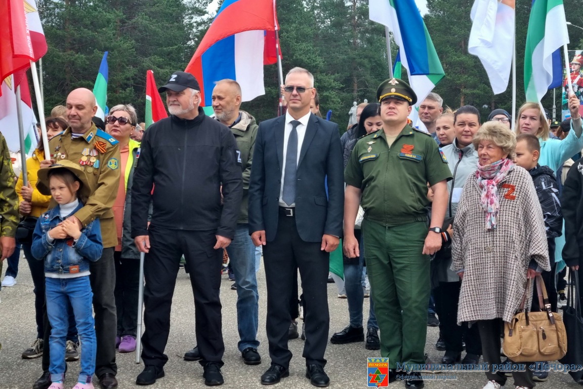 Pechora_miting_02.jpg Pechora_miting_02.jpg